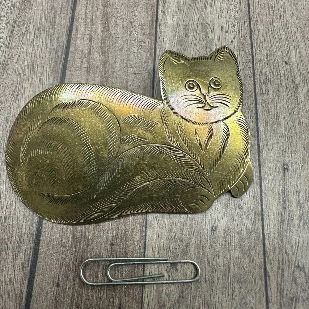 Brass Artisan Made Cat Brooch B8
